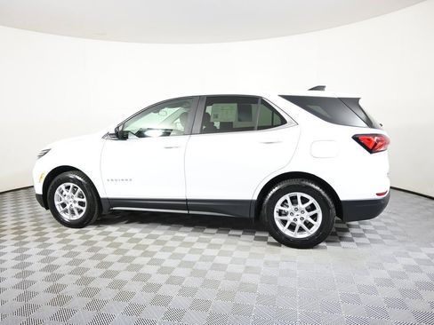 Used 2024 Chevrolet Equinox LT AWD/4WD image 3