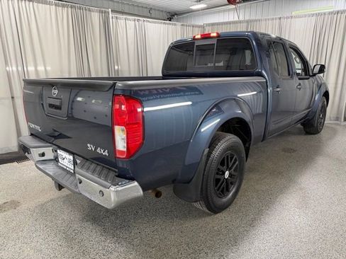 Used 2016 Nissan Frontier SV w/ SV Value Truck Package AWD/4WD image 4