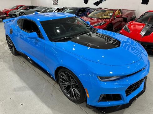 Used 2022 Chevrolet Camaro ZL1 RWD image 6