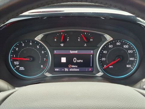 Used 2022 Chevrolet Traverse RS FWD image 11
