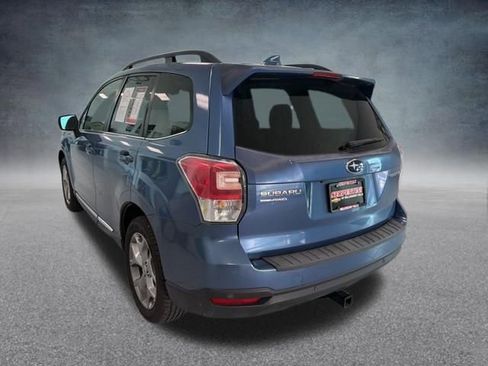 Used 2017 Subaru Forester 2.5i Touring AWD/4WD image 6
