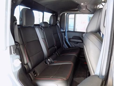 Certified 2024 Jeep Gladiator Rubicon image 15