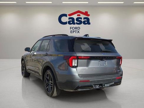Used 2025 Ford Explorer ST-Line w/ ST-Line Street Pack image 4