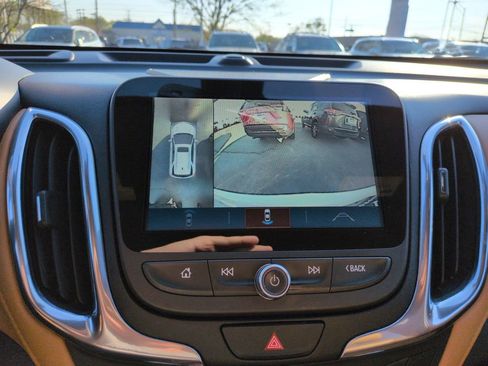 Used 2018 Chevrolet Equinox Premier image 20