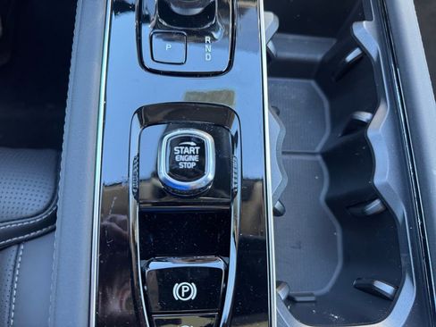 New 2026 Volvo XC90 T8 Ultra w/ Protection Package Premier image 16