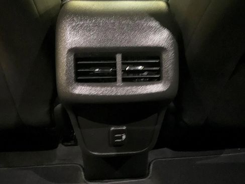 Used 2024 Chevrolet Equinox LT image 30