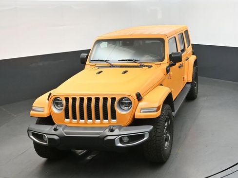 Used 2021 Jeep Wrangler Unlimited Sahara w/ Cold Weather Group image 33