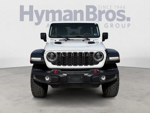 Used 2025 Jeep Wrangler Unlimited Rubicon AWD/4WD image 8