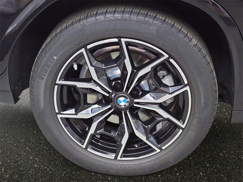 Used 2025 BMW X4 xDrive30i w/ Premium Package image 35
