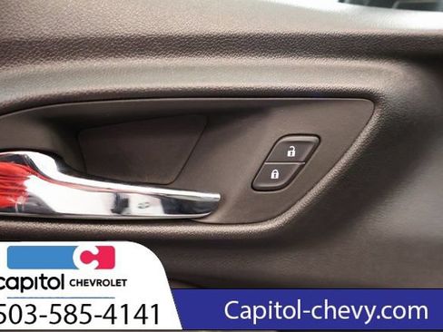 Used 2024 Chevrolet Trax ACTIV w/ Sunroof Package FWD image 13
