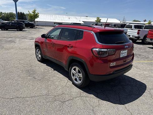 Used 2024 Jeep Compass Latitude AWD/4WD image 44