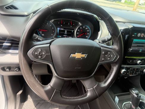 Used 2018 Chevrolet Traverse LT w/ LPO, Floor Liner Package AWD/4WD image 9