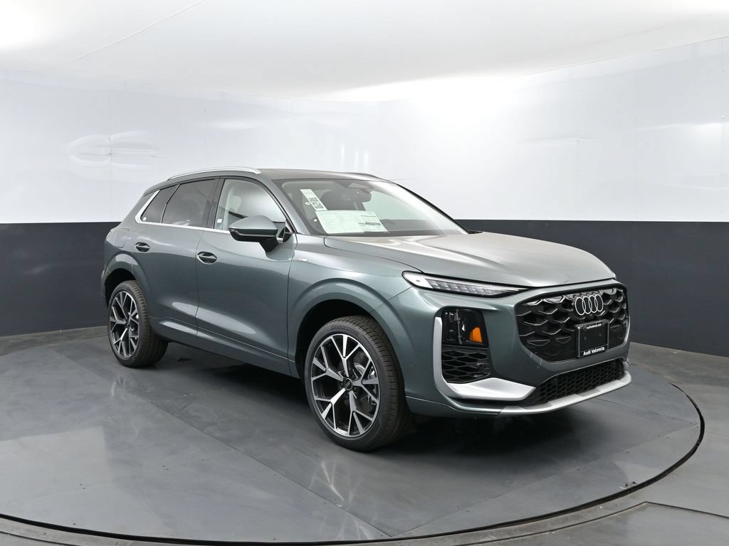 New 2026 Audi Q3 quattro 2.0T AWD/4WD image 3