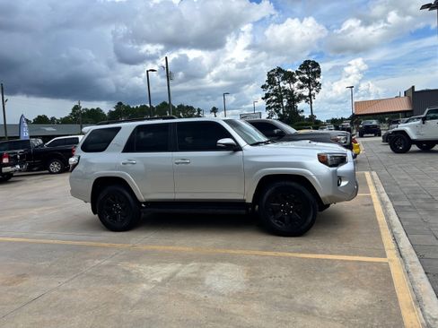 Used 2019 Toyota 4Runner TRD Off-Road Premium image 4