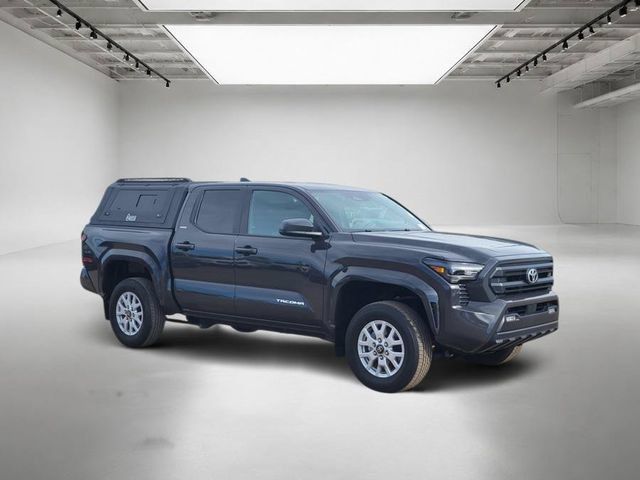 Used 2024 Toyota Tacoma SR5 AWD/4WD image 8