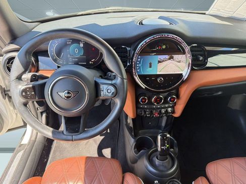 Used 2024 MINI Cooper S w/ Signature Upholstery Package FWD image 27