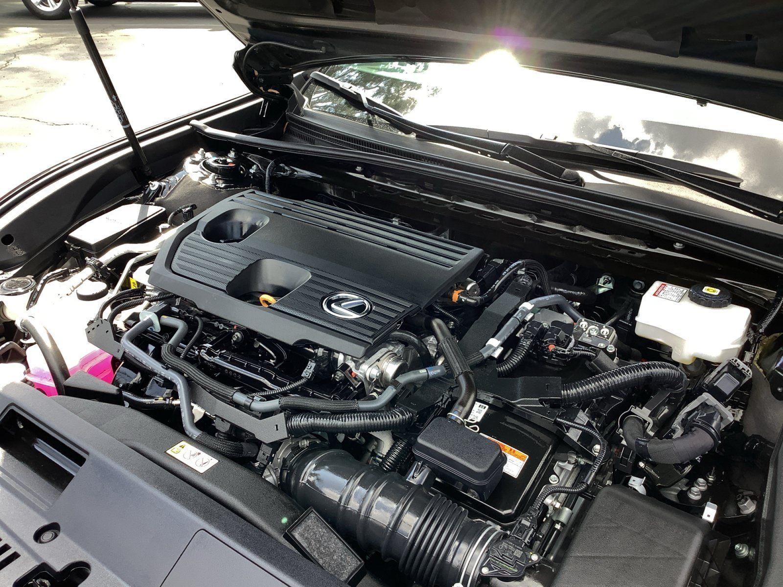 Used 2025 Lexus ES 300h w/ Luxury Package FWD image 16