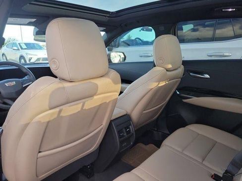 Certified 2024 Cadillac XT4 Luxury FWD image 11
