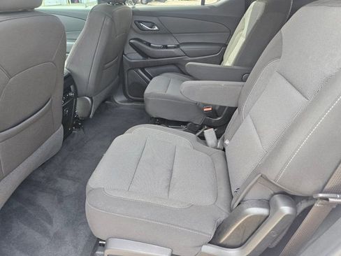 Used 2023 Chevrolet Traverse LT image 10