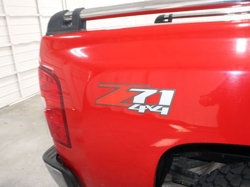 Used 2007 Chevrolet Silverado 1500 LTZ w/ Suspension Package, Off-Road" image 11