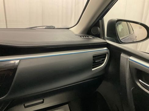 Used 2016 Toyota Corolla S image 23
