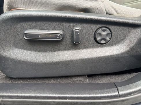 Used 2017 Honda CR-V EX image 19