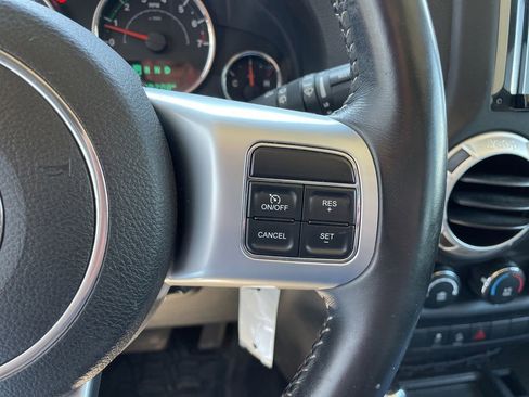 Used 2015 Jeep Wrangler Unlimited Sport AWD/4WD image 21