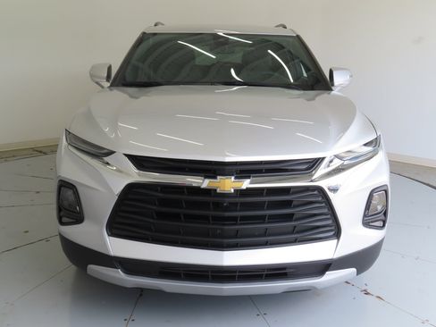 Used 2022 Chevrolet Blazer LT w/ Sound & Technology Package FWD image 9