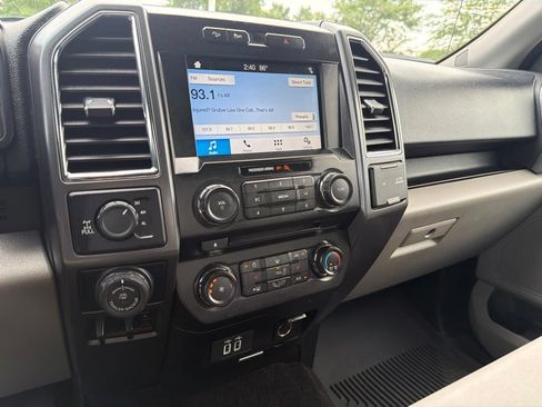 Used 2016 Ford F150 XLT w/ Equipment Group 302A Luxury AWD/4WD image 13