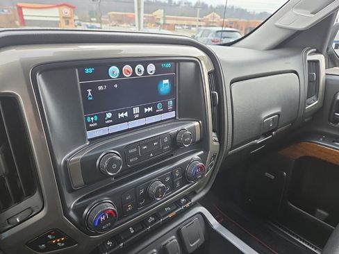 Used 2017 Chevrolet Silverado 1500 High Country image 32