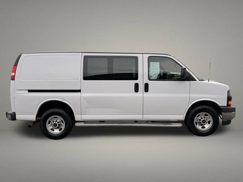 Used 2019 GMC Savana 2500 w/ Driver Convenience Package image 6