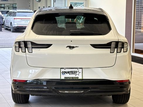 Used 2022 Ford Mustang Mach-E Premium image 5