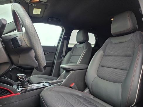 Used 2022 Chevrolet TrailBlazer RS w/ Technology Package FWD image 23