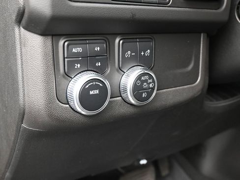 Used 2022 GMC Yukon XL AT4 w/ AT4 Premium Package image 18