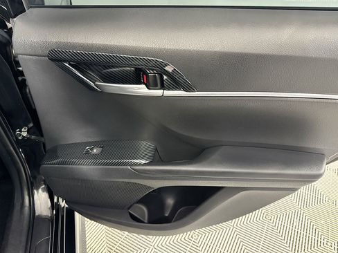 Used 2019 Toyota Camry SE image 27