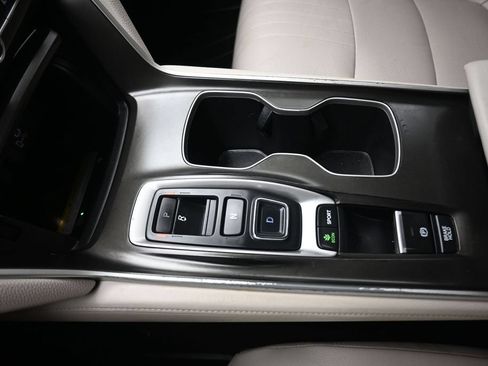 Used 2018 Honda Accord Touring image 26