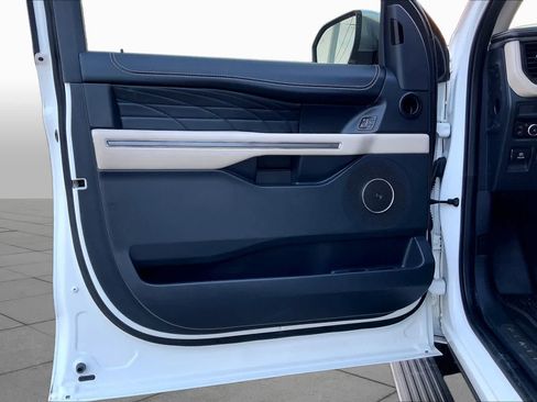 Certified 2023 Ford Expedition Max Platinum RWD image 44
