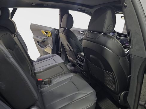 New 2026 Audi Q8 Prestige image 11