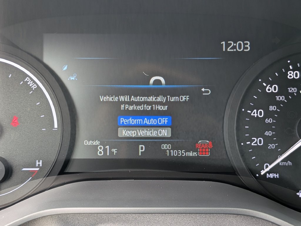Used 2026 Toyota Sienna XLE FWD image 41
