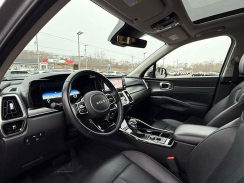 Used 2023 Kia Sorento SX image 16