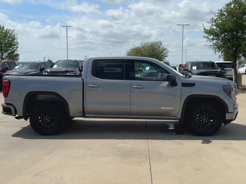 Used 2023 GMC Sierra 1500 Elevation image 5