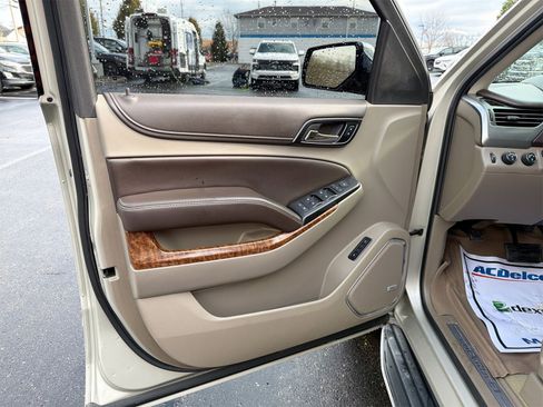 Used 2016 Chevrolet Suburban LTZ image 22