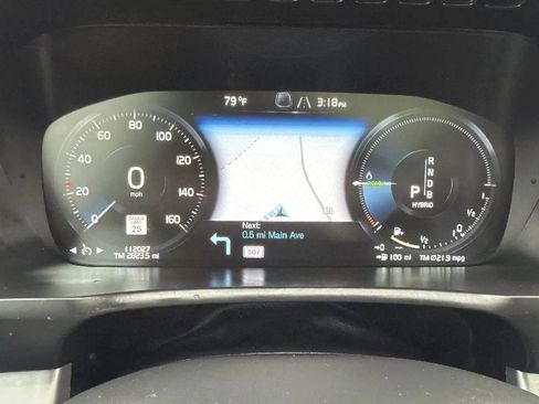 Used 2016 Volvo XC90 T8 Momentum w/ Vision Package image 16