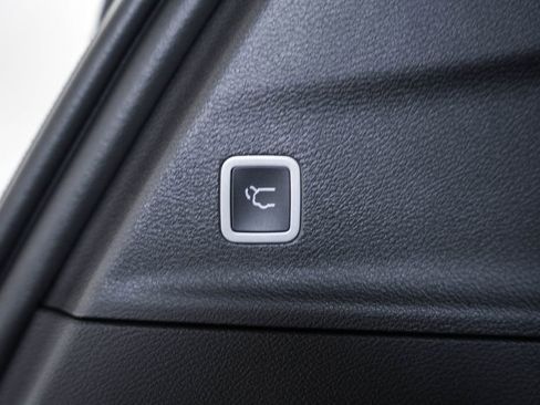 New 2026 Chrysler Pacifica Select image 9