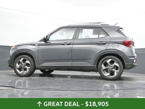 Used 2025 Hyundai Venue SEL image 27