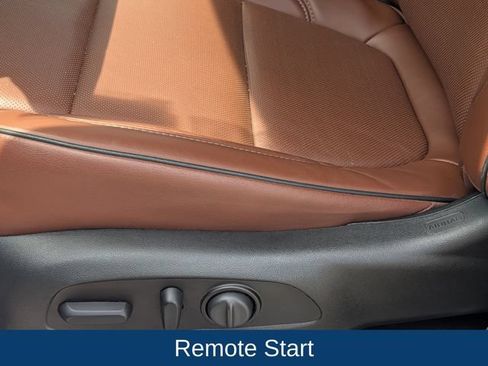 Used 2021 Chevrolet Traverse High Country FWD image 11