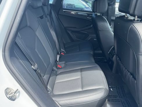 Used 2022 Porsche Macan AWD/4WD image 32