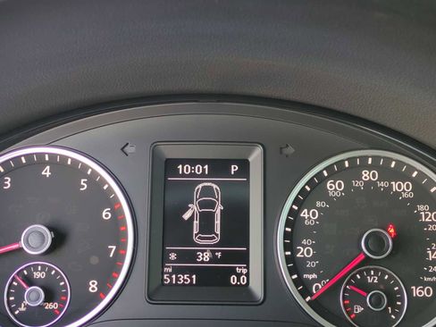 Used 2017 Volkswagen Tiguan Limited image 30