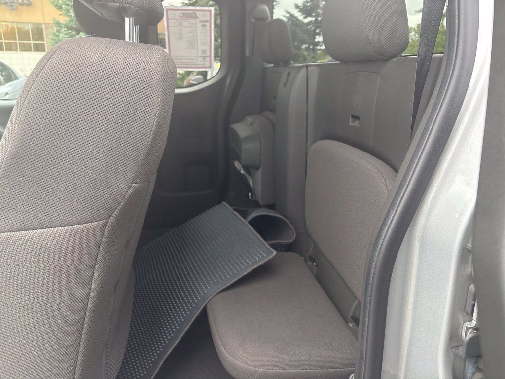 Used 2018 Nissan Frontier S RWD image 12