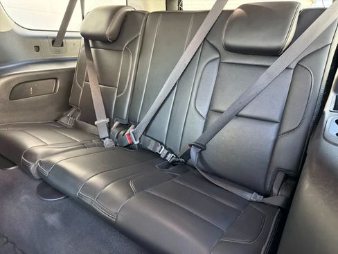 Used 2020 GMC Yukon XL Denali RWD image 30